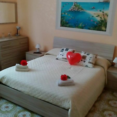 マスカリ Beb I Delfini Di Casa Paola Bed & Breakfast エクステリア 写真