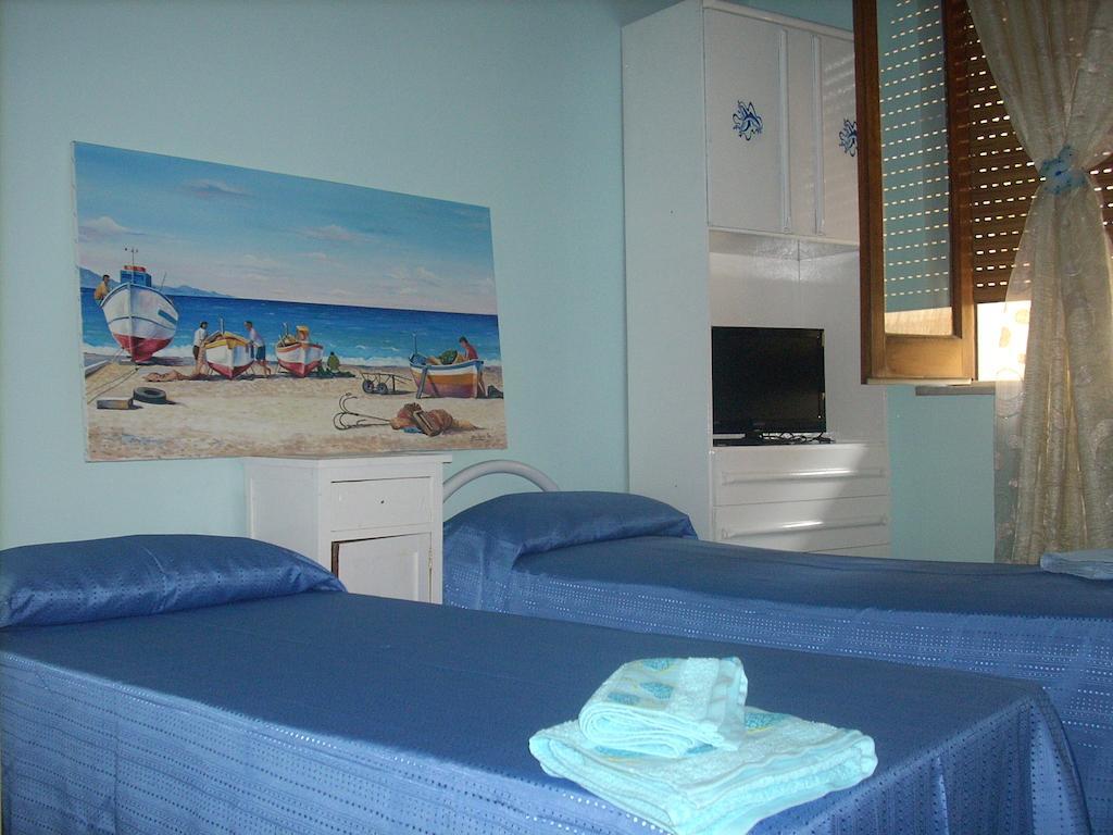 マスカリ Beb I Delfini Di Casa Paola Bed & Breakfast 部屋 写真